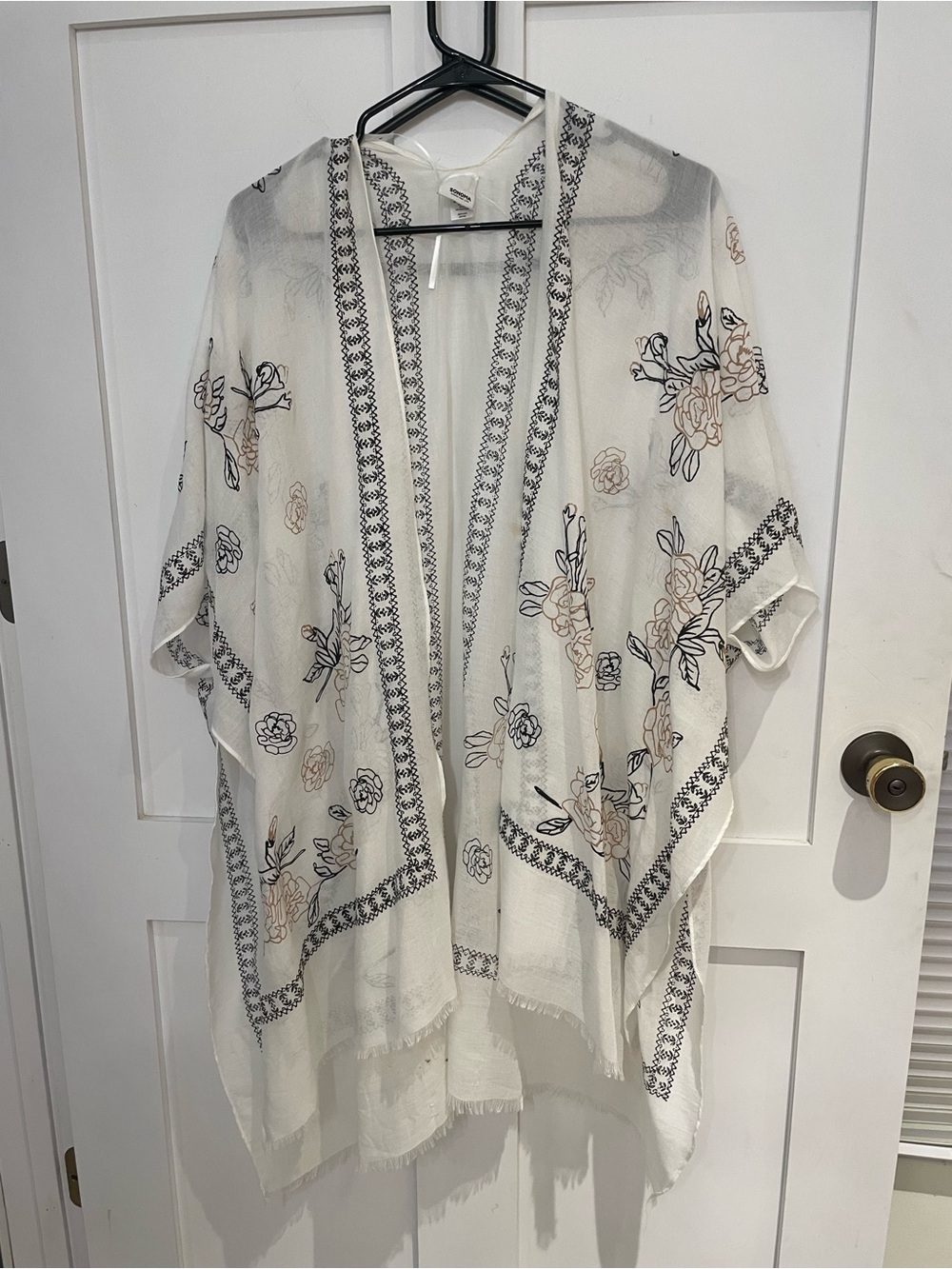 Sonoma Women’s Lightweight White Floral Kimono Wrap with Black Trim plus size